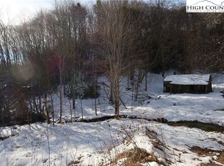 16 Rip Shin Whenlin Ridge Rd, Lansing, NC 28643