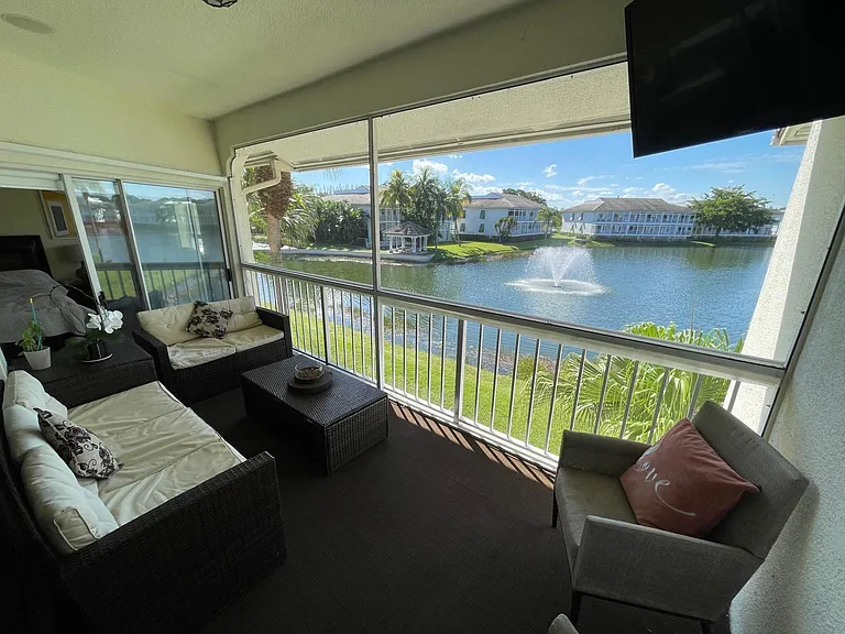 209 Cypress Point Dr — Photo 6