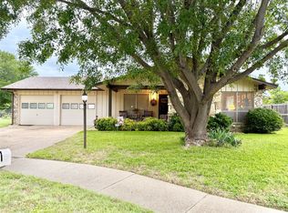 1001 Whippoorwill Ct, Arlington, TX 76014