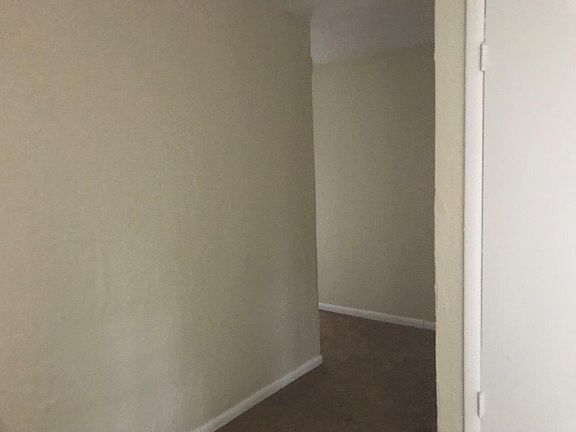 4th image of 5203 NW Meadowbrook Dr