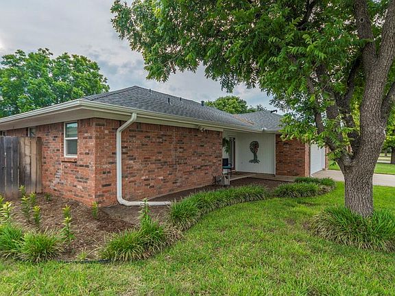 5th image of 4450 Bruce Dr