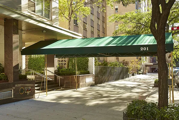 Sold by Brown Harris Stevens | media 9