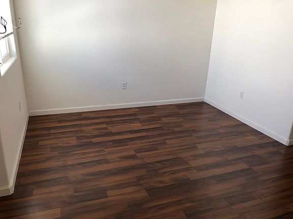 5th image of 250 Parc Place Dr
