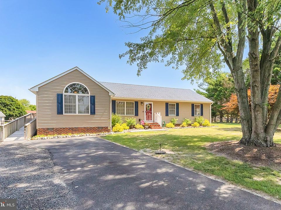 1st image of 6185 Trails End Ct