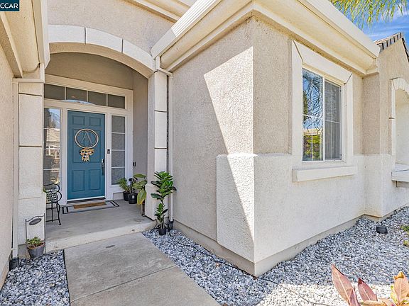 4th image of 1108 Windhaven Ct