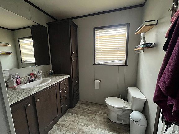 5th image of 40 Tiger Lily Drive