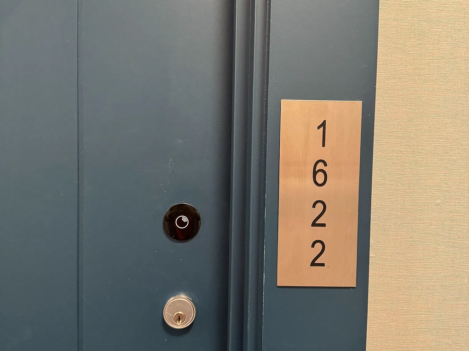 1 bed, $2,055 — Photo 2