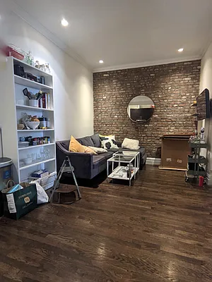 Rented by Avenues Real Estate | media 12