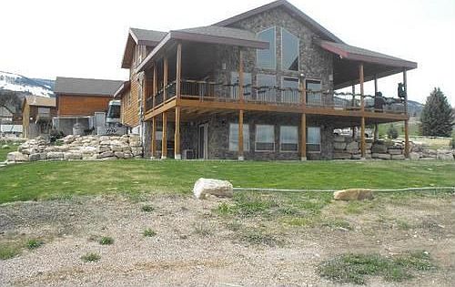3rd image of 7 Lake Circle Dr