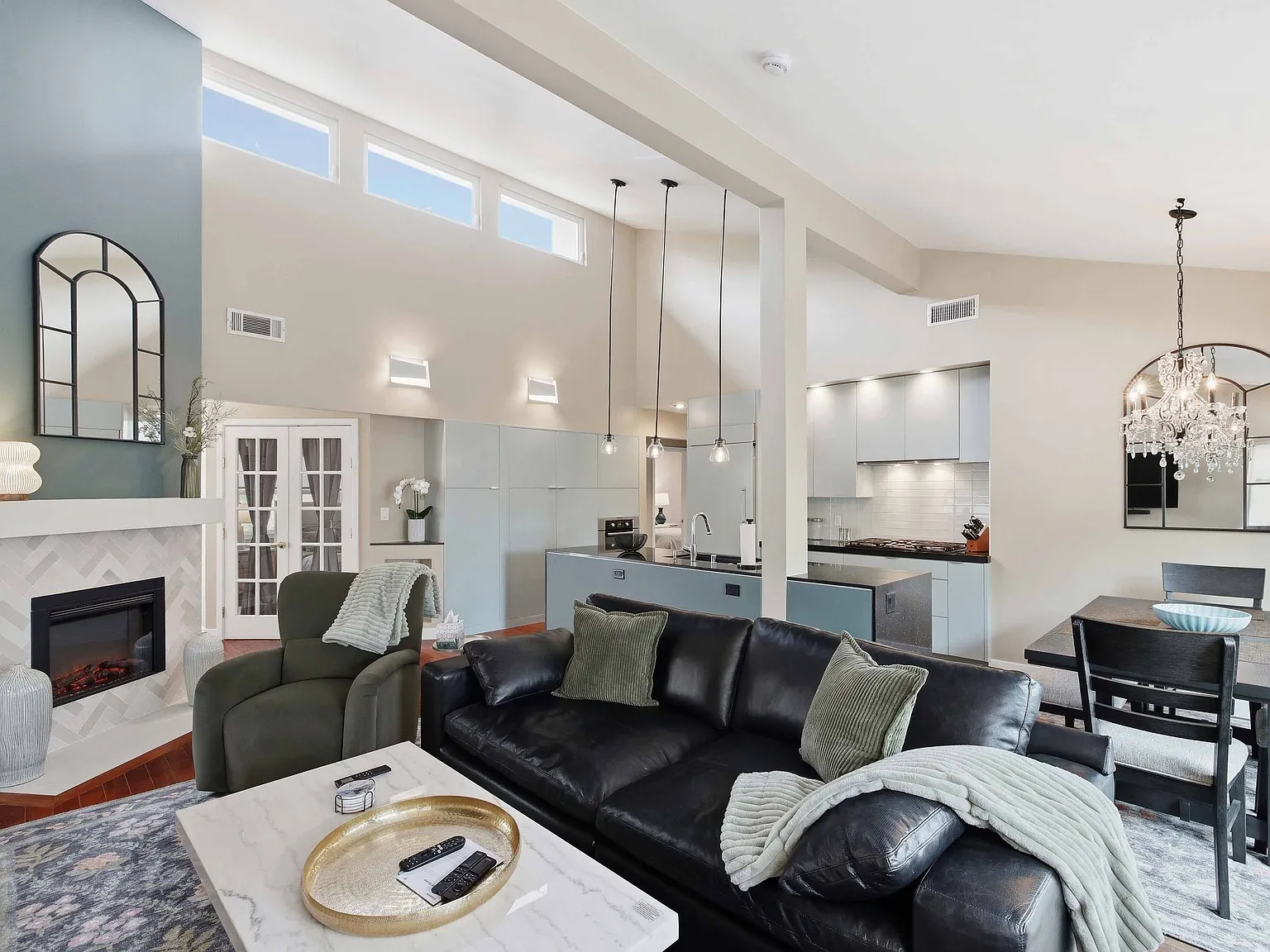 3 bed, 1750 sqft, $7,950 — Photo 2