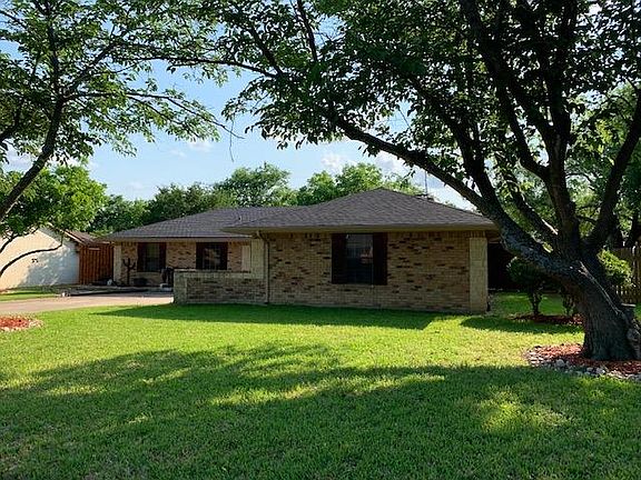3rd image of 303 Highland Dr