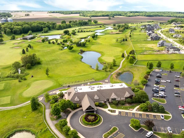 7154 Ironwood Ct, Yorkville, IL 60560