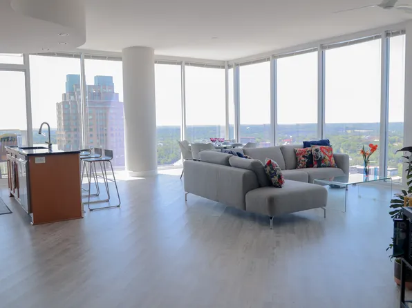 301 Fayetteville St Unit 2714, Raleigh, NC 27601