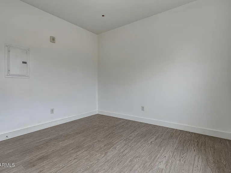 622 N 9th Ave #301 — Photo 15