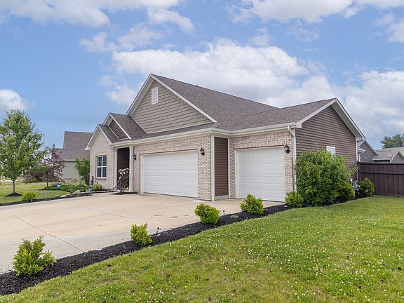 3rd image of 891 Bobtail Dr