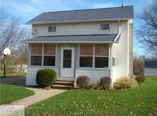 719 Summit St, Charlotte, MI 48813