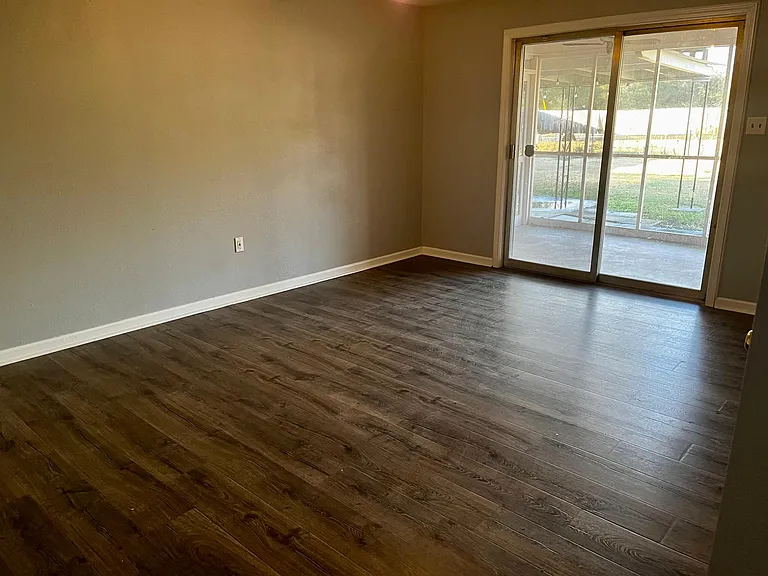 4615 Lorraine St — Photo 5