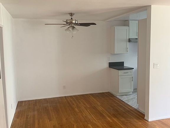 4th image of 3636 Mentone Ave APT 2