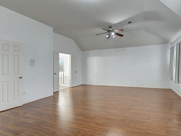 5th image of 9817 Bradford Grove Dr