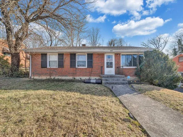 4928 Rowe Ridge Rd NW, Roanoke, VA 24017