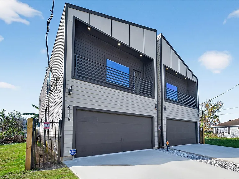 4115 Yale St — Photo 3