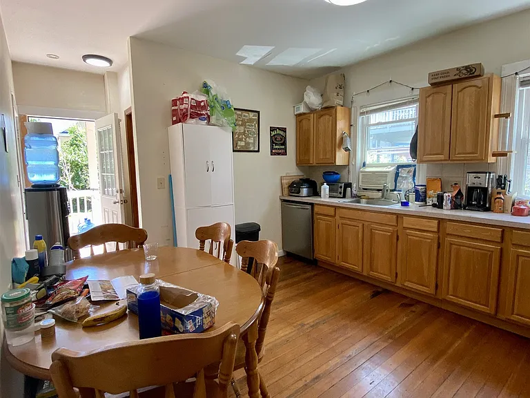 272 Harvard St — Photo 1
