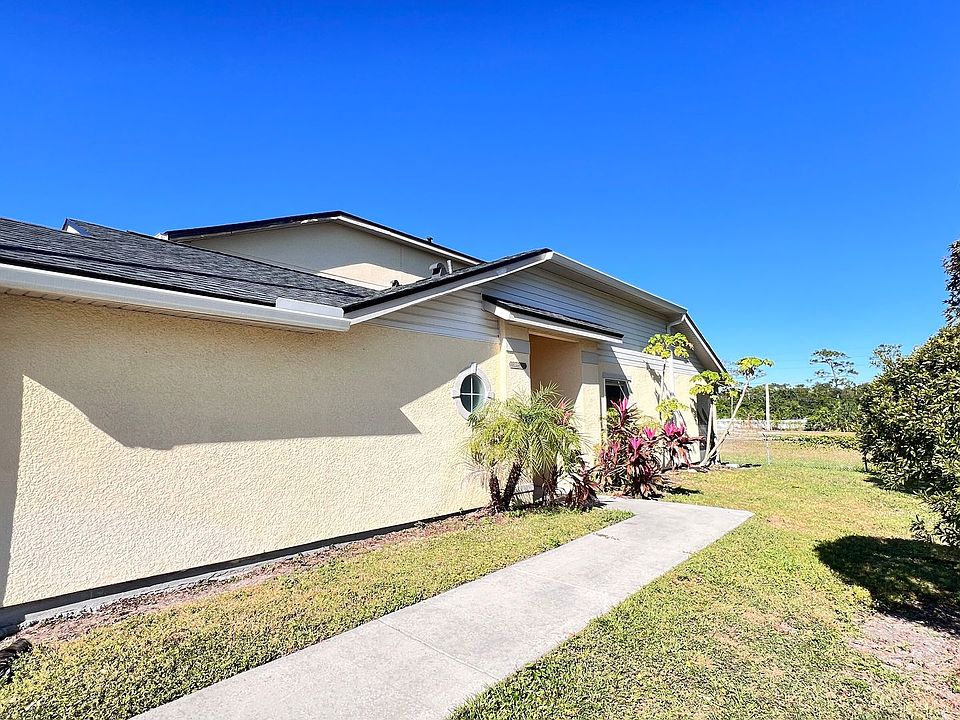 1st image of 4983 Ava Pointe Dr #4