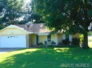 20054 Mockingbird Ln E, Claremore, OK 74019