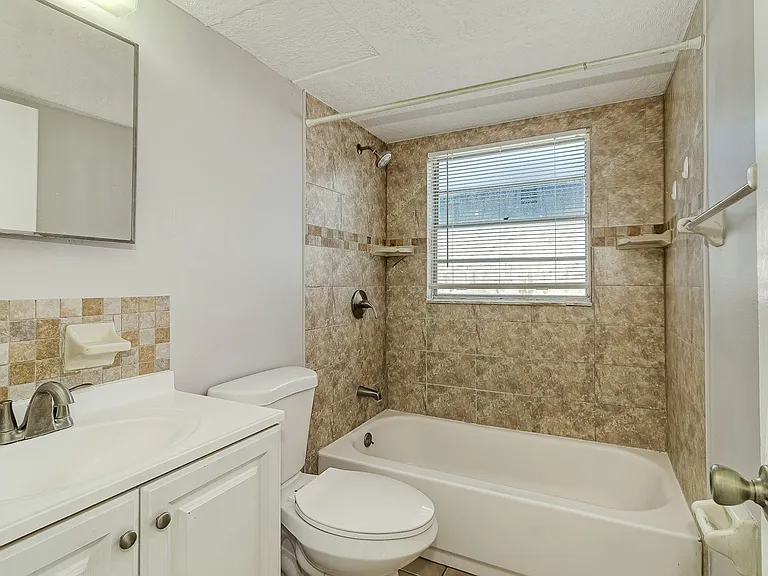 8727 N 50th St #A — Photo 11