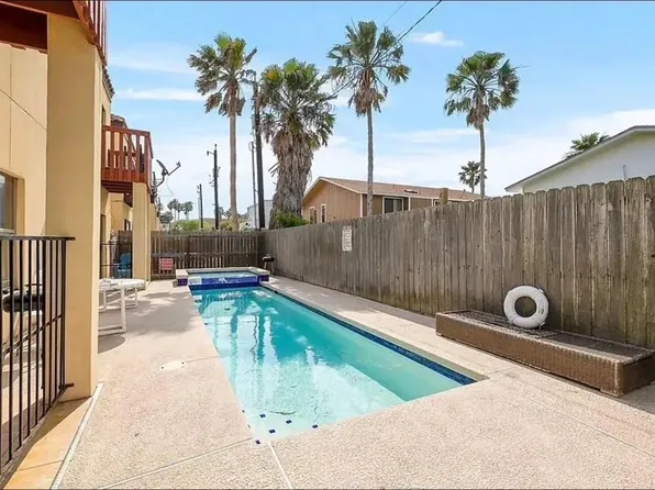 105 E Pike St #1, South Padre Island, TX 78597