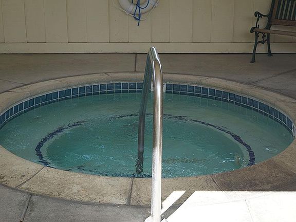 4th image of 2906 Moss Hollow Dr