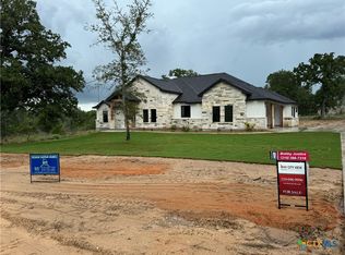 165 Timber Pl, La Vernia, TX 78121