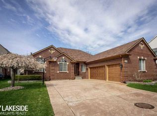 20289 Gloria Dr, Macomb, MI 48044