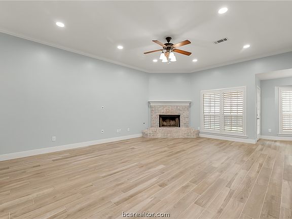 2nd image of 1212 Norfolk Ct