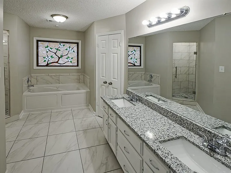 7298 Ashley Oaks Dr — Photo 9