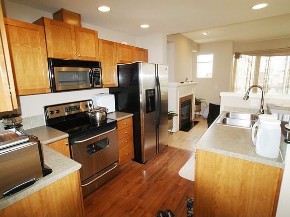 3rd image of 2447 NE Park Dr