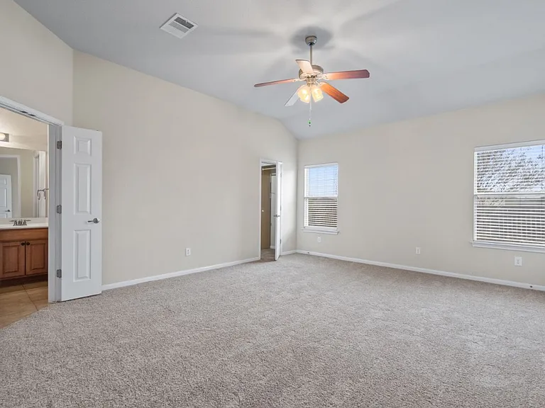 652 Dark Horse Ln — Photo 14