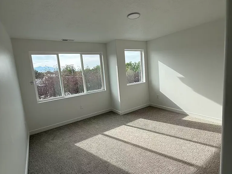 4683 S Roger View Ln — Photo 3