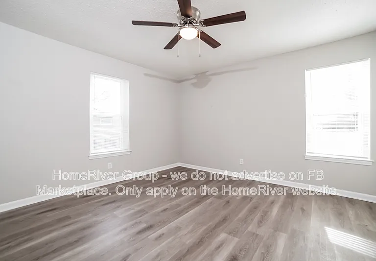 3175 Mayfair Dr — Photo 7