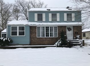 208 Michigan St E, Three Oaks, MI 49128