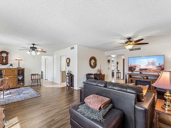 2nd image of 9721 W GREENWAY Road