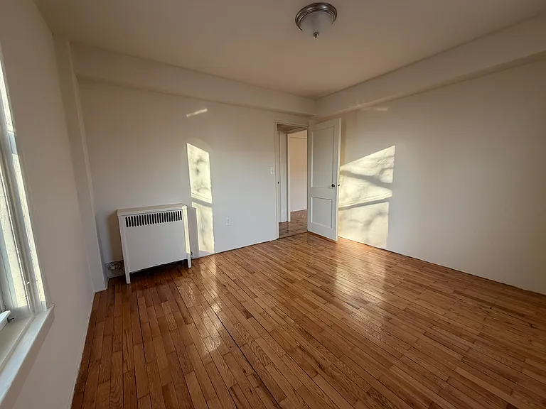 7200 Ridge Blvd #110 — Photo 7