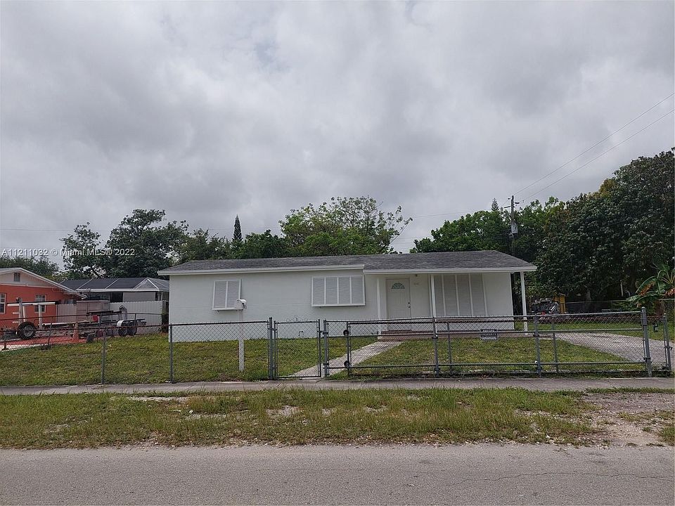 1st image of 1010 NE 213th Ter #0