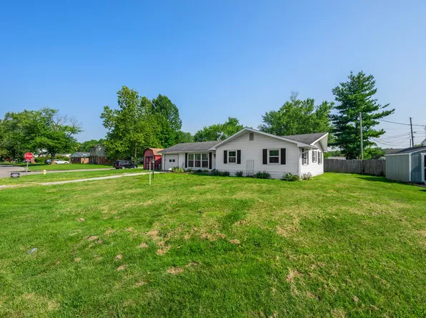 801 Brookhaven Dr, Seymour, IN 47274