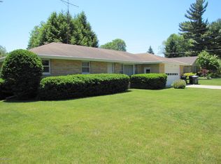 5656 W Hiawatha Ln, Stevensville, MI 49127