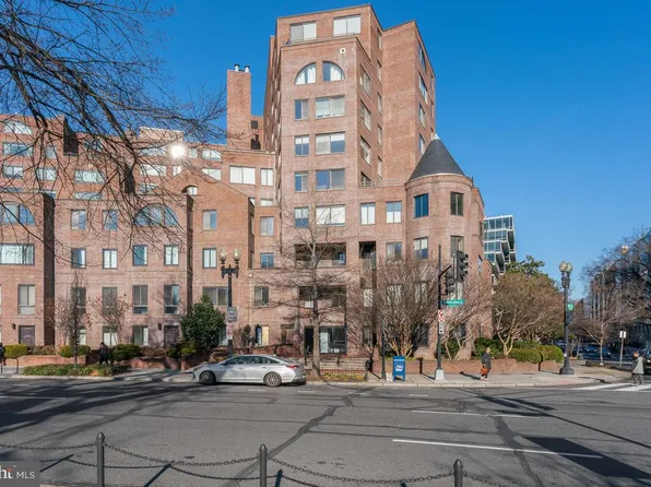 3 Washington Cir NW APT 1002, Washington, DC 20037