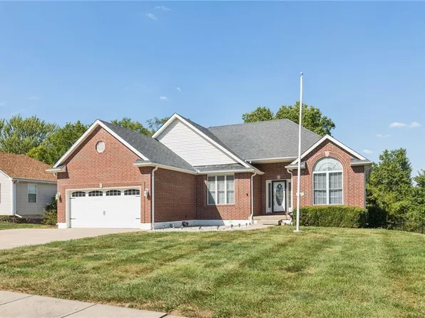413 E Montgomery Pl, Odessa, MO 64076