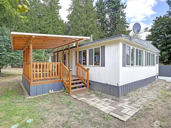 3019 Sauk Dr, Camano Island, WA 98282