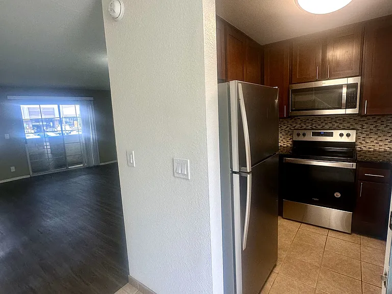 Terrace Trousdale Apartments — Photo 41