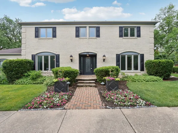 102 E Adelia St, Elmhurst, IL 60126